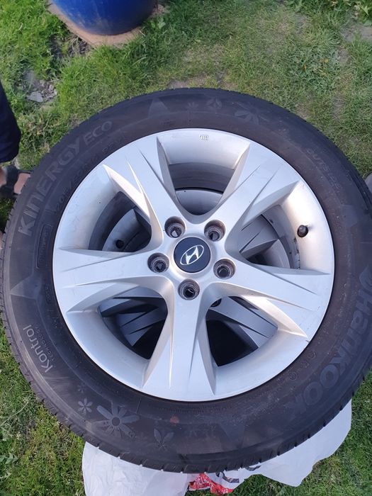Vand jante originale hyundai si anvelope hankook R16