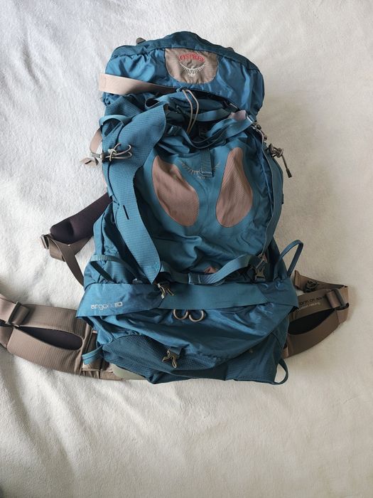 Туристическа раница с голям обем