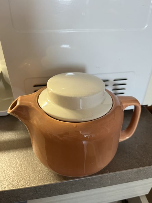 Порцеланово чайниче за декупаж