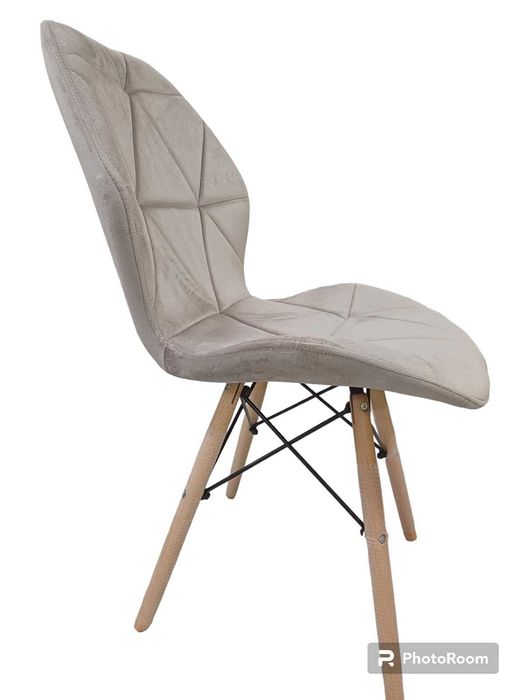 Трапезен стол Мелина бежаво кадифе-налични 6 цвята