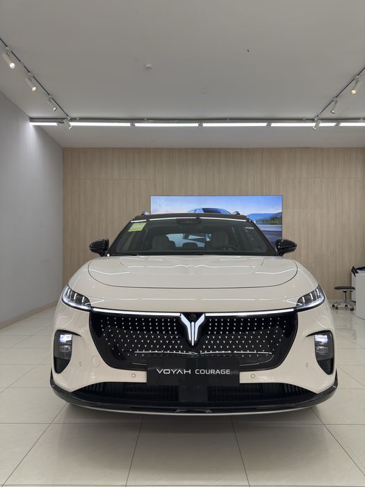 Voyah Courage 570 km Elektr eng full pazitysasi Nalichida 1yil garanti