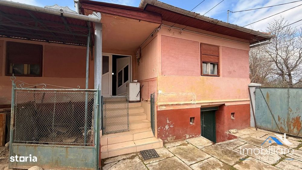 Casa 6 camere – Salasu de Sus | Suprafata generoasa | Anexe incluse