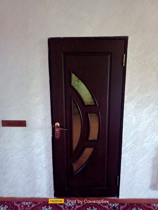Mdf Eshiklar sotiladi holati yaxshi  4dona hamma narsasi bor narxi 2 5
