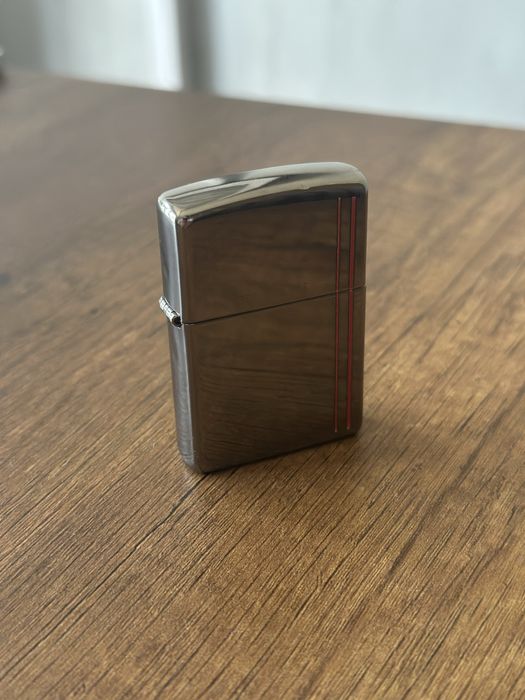 Стальная зажигалка Zippo