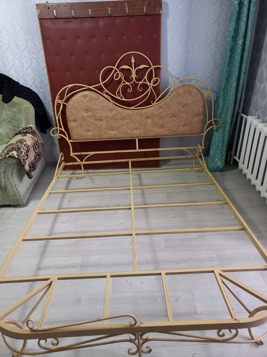 Кованная кровать