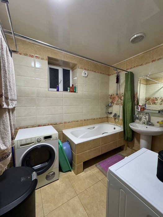 Квартира продается 4в3/3/4 на Ц 2