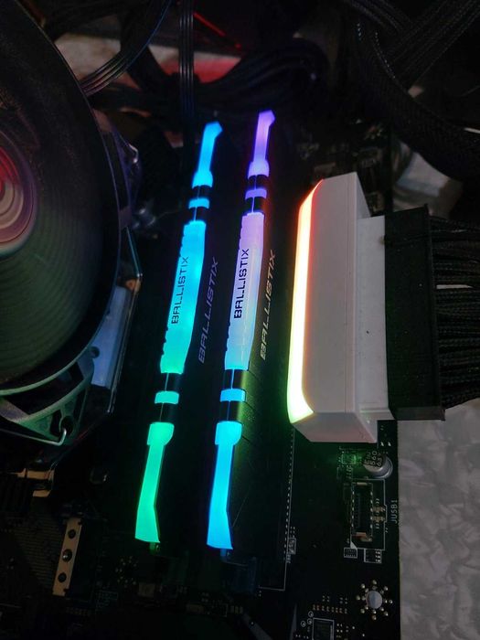 16GB 3200Mhz CL16 - DDR4 рам памет