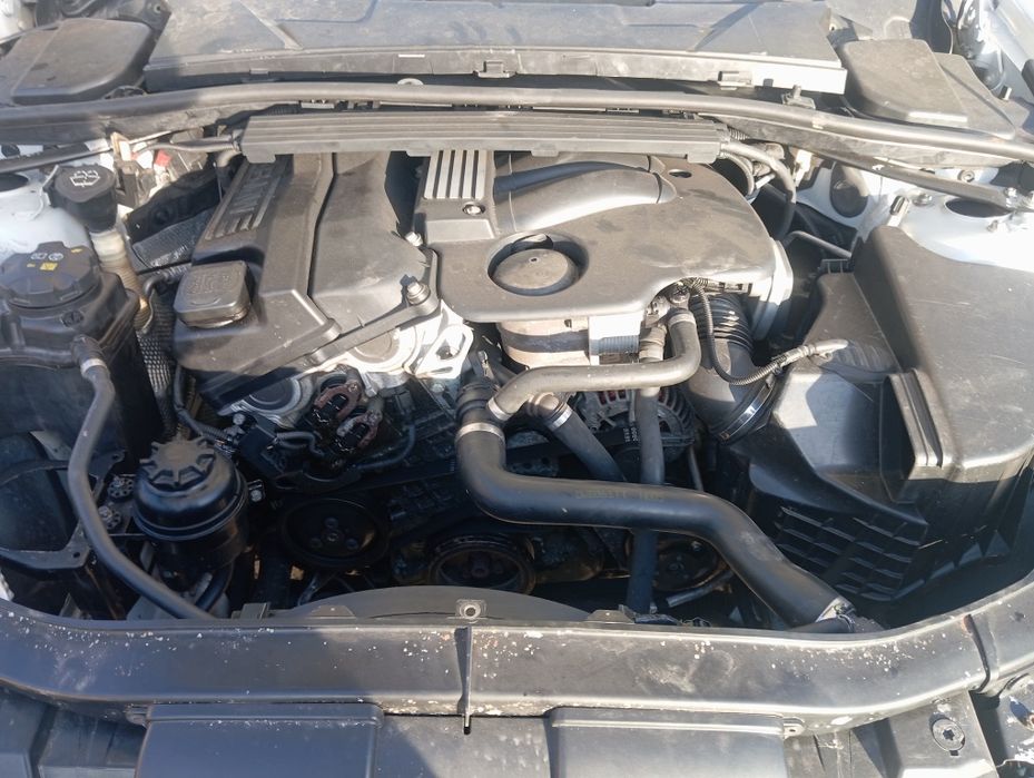 Продавам BMW E90 2.0 143 На Части