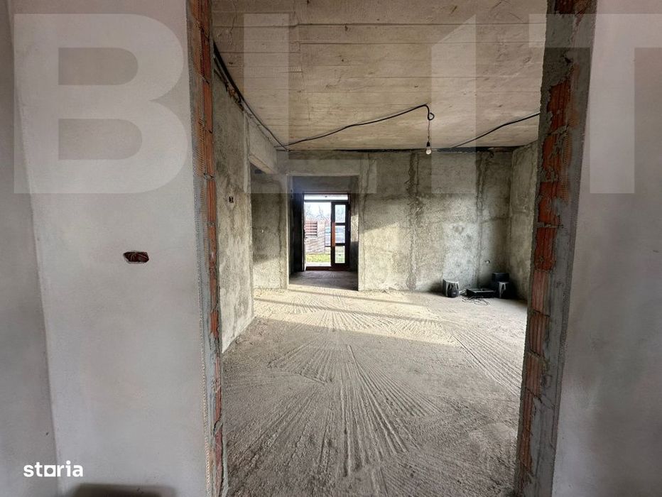 Vand casa la gri in Sat Costeiu str.  crizantemelor nr.235