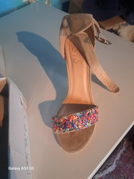 Pantofi cu toc 38
