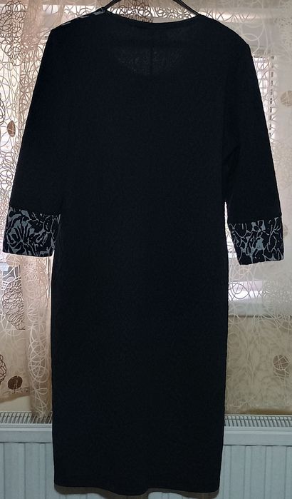 Дамска тъмносиня рокля