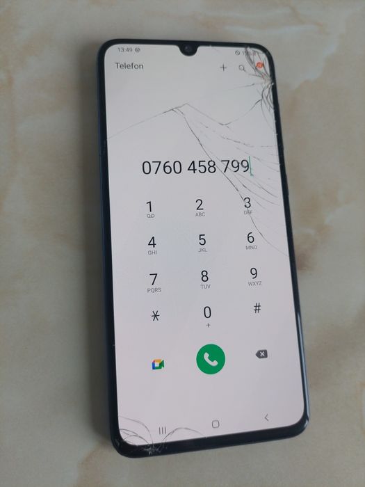 Vând Samsung Galaxy A70 albastru [spart dar funcțional] //poze reale