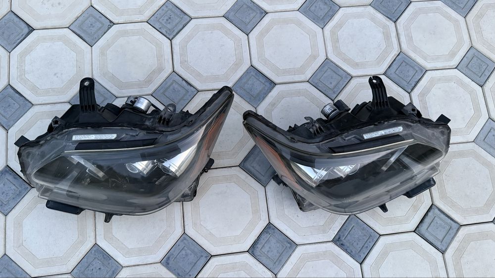 Фары передние на Lexus gx460