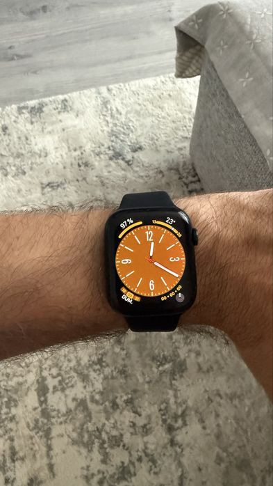 Apple Watch 8 - 45 mm