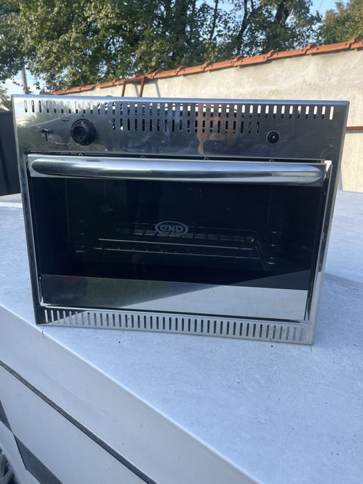 Газова фурна за каравана или кемпер