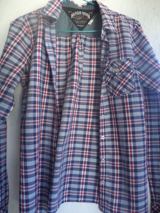 Като нови  ризи “GUESS"  и Tommy Hilfiger