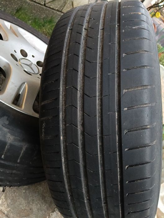 225-55-17 Vredestein