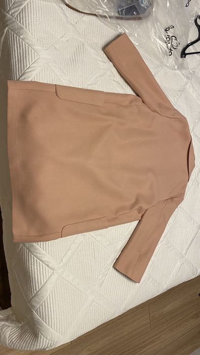 Пальто Zara розовое