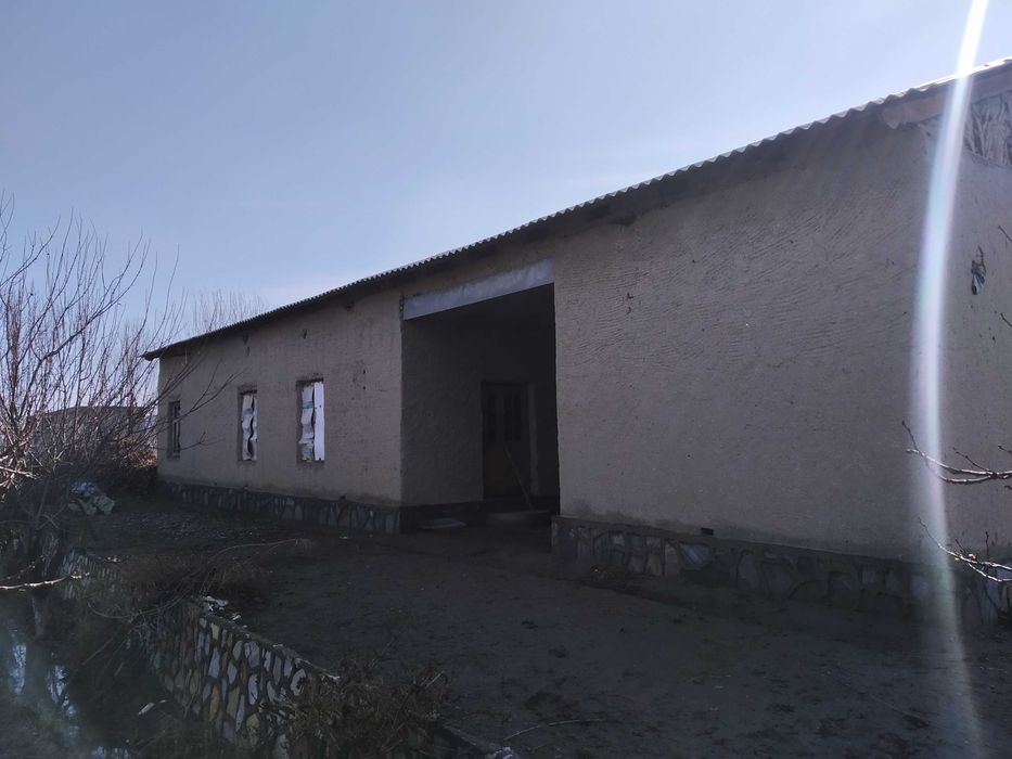 Uy sotiladi tez va arzon! Narxini kelishamiz yana