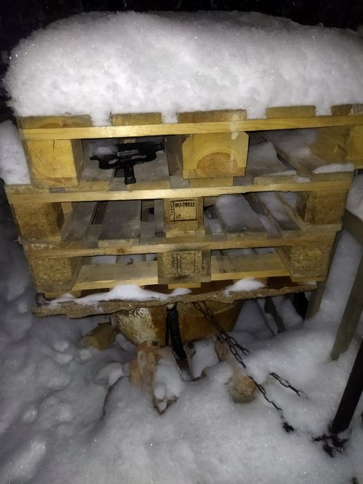 Продам  поддоны.