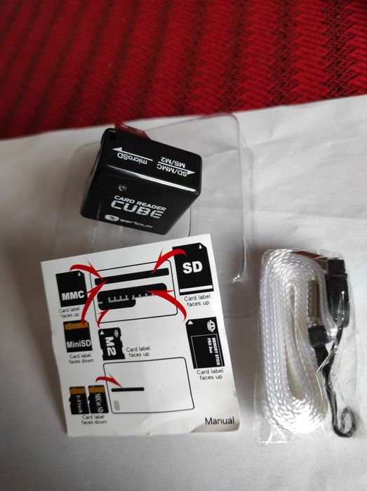 Adaptor pentru diferite carduri, SDcarduri

In perfecta stare de funct