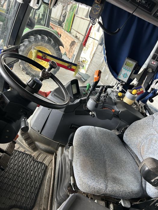 Vand new holland t7060