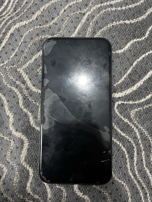 Айфон 13 срочно сатам