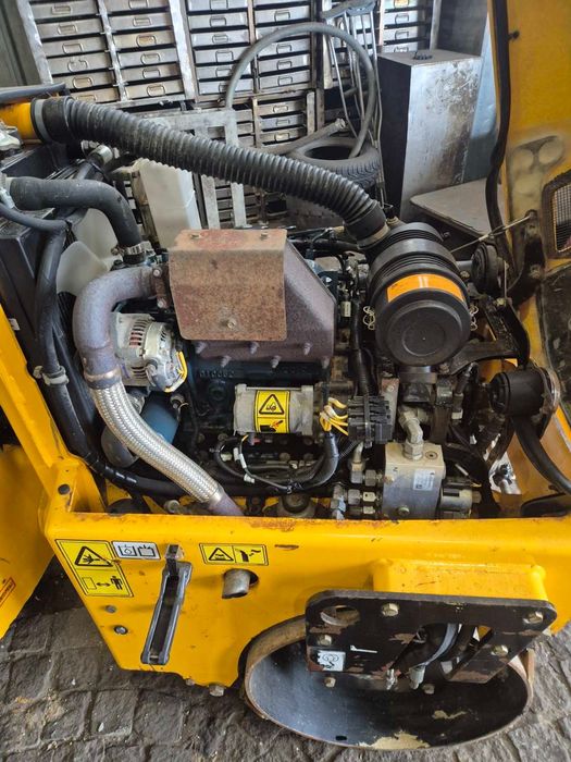 Двубандажен валяк JCB VMT 160-80