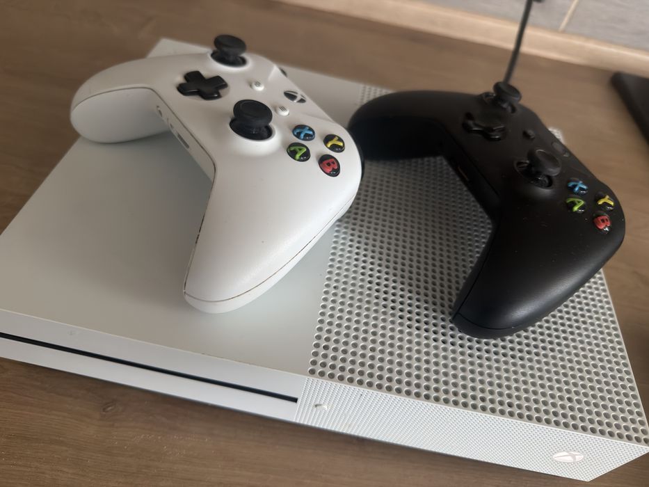 Xbox one S si controllere