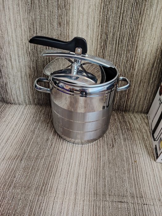 Vând Oala sub presiune