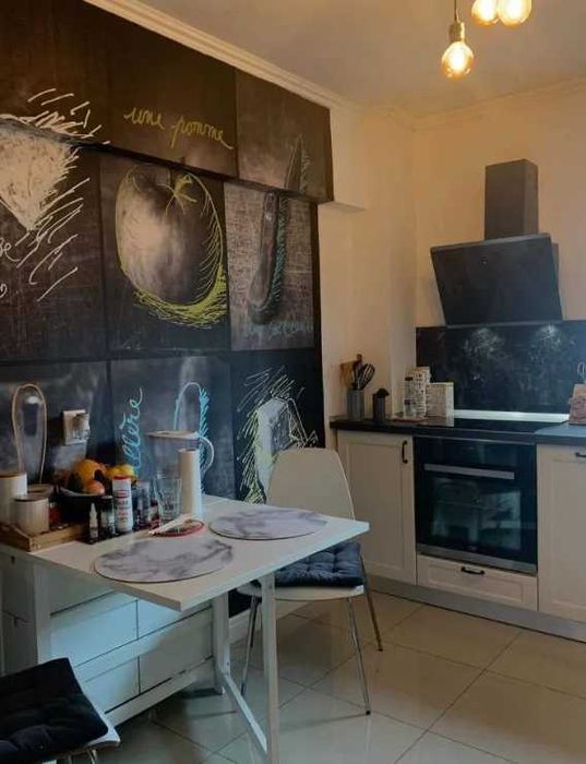 Дава се под наем Тристаен апартамент в Пловдив, Център - 74 кв.м за 193.8 € - Снимка #2