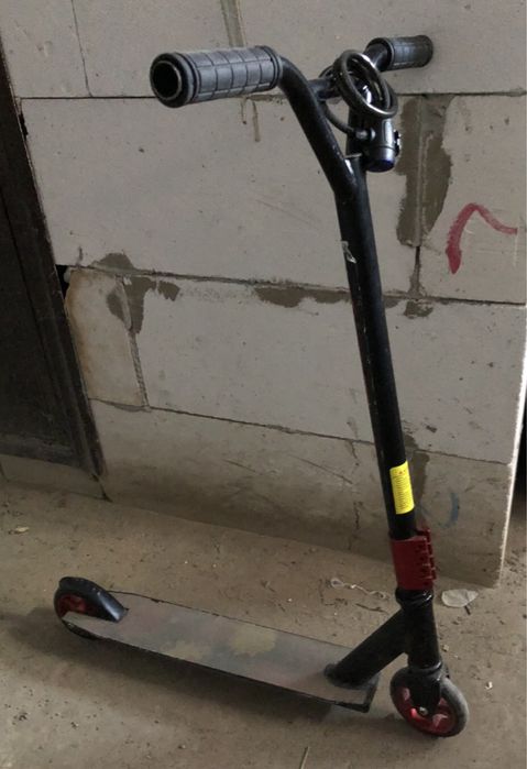 Продам трюковой самокат