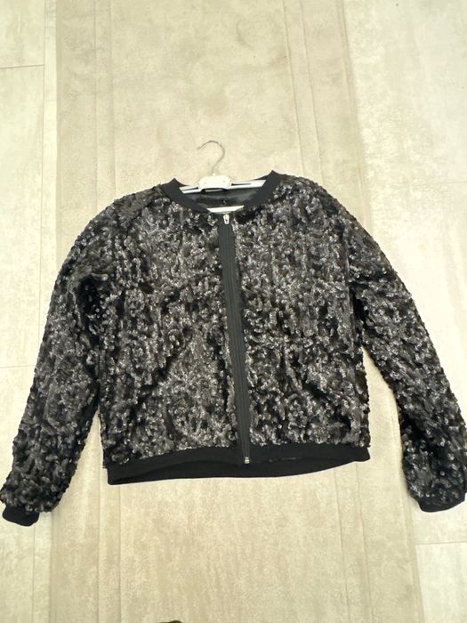 Графитено яке с пайети