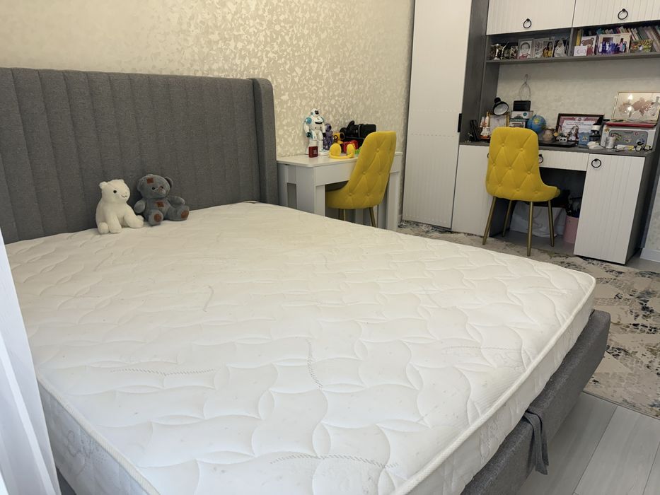 Двухспальная кровать