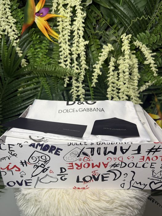 Dolce Gabbana Portofino Black White