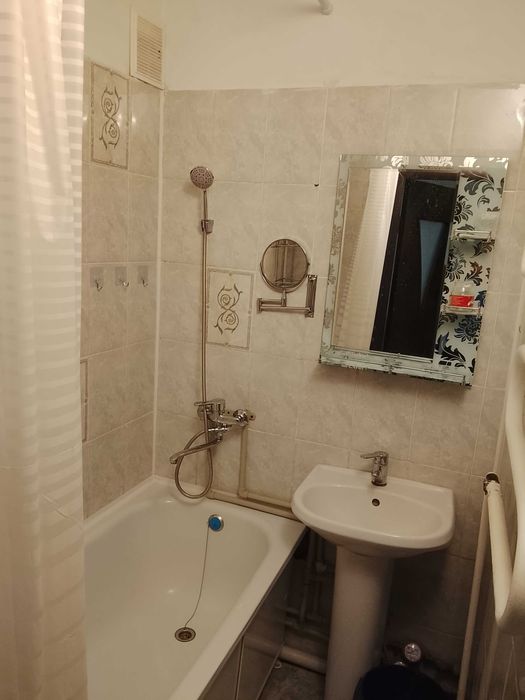 Сдам 2 ком на длительным срок семеиным