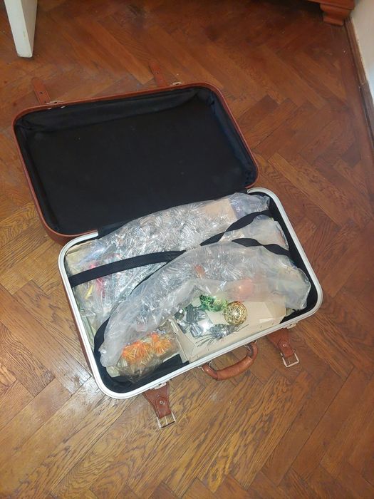 Geamantane vintige de vânzare