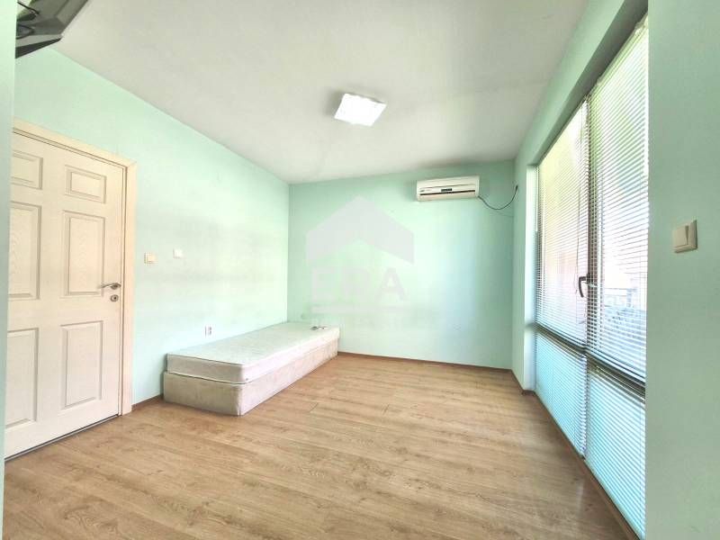 Продава се Двустаен апартамент в к.к. Слънчев бряг - 77 кв.м за 968 €/кв.м - Снимка #8