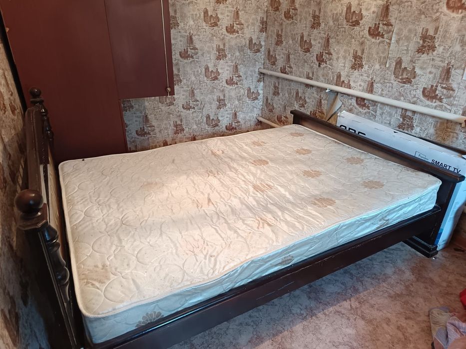 Кровать двуспальная