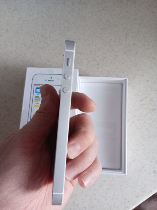 Айфон 5 S продам рабочий