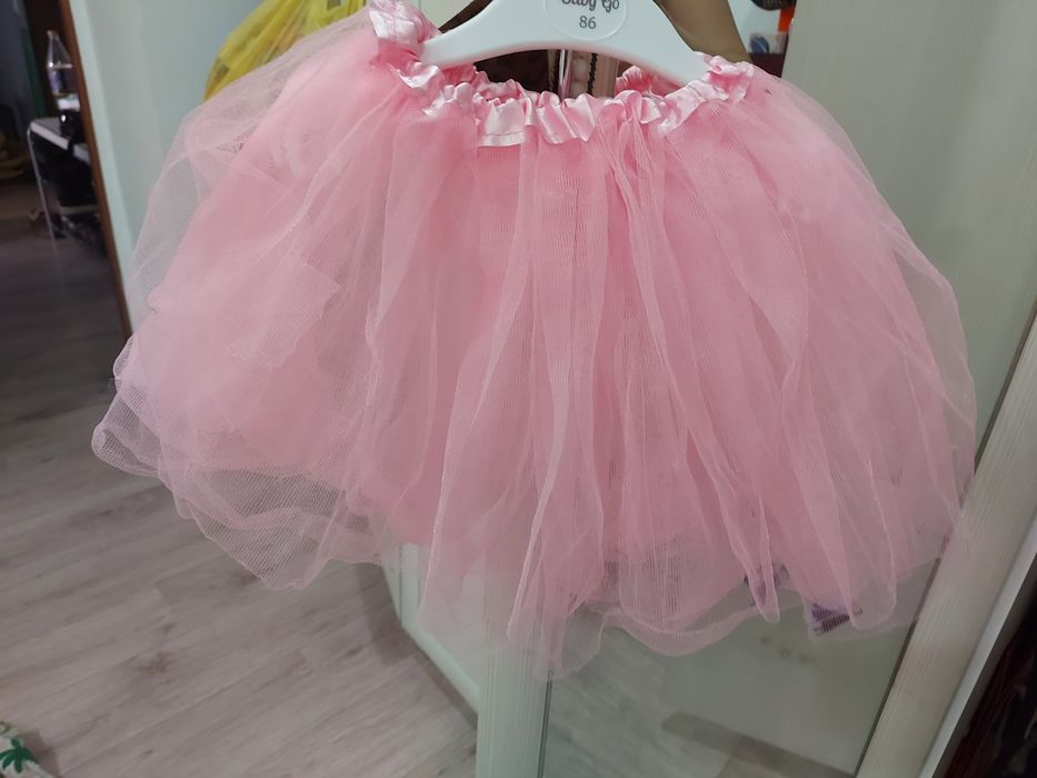 Продам наряды для девочки