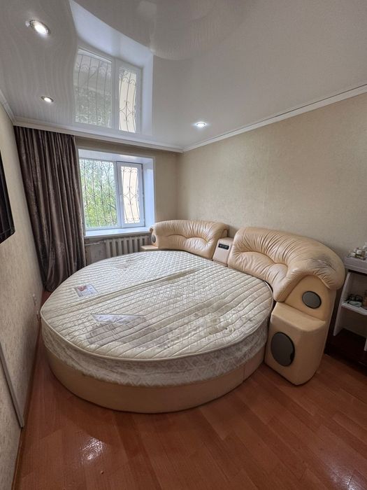 Кровать б/у для рестовраци