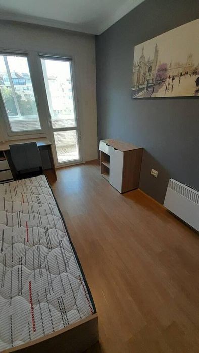 Дава се под наем Тристаен апартамент в Бургас, Лазур - 115 кв.м за 765 € - Снимка #5