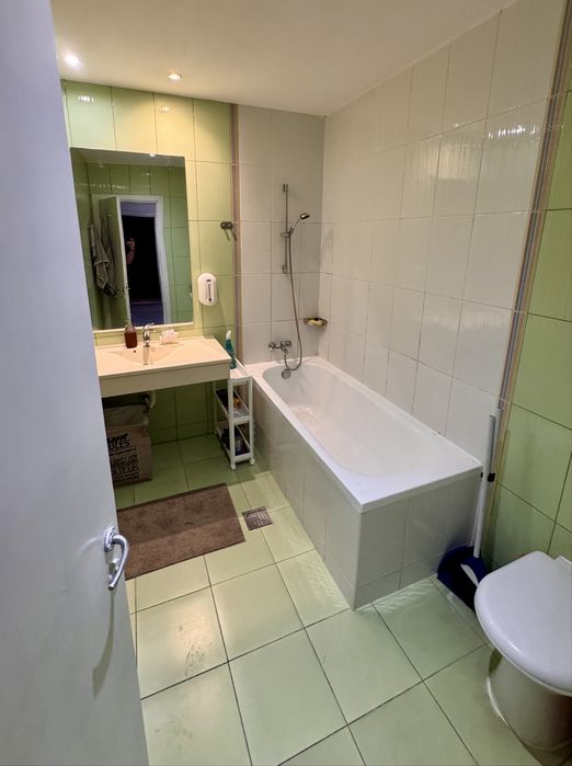Inchiriez Apartament de 3 camere, 74mp, mobilat/utilat  modern – RIN Grand Hotel / Vitan-Bârzești