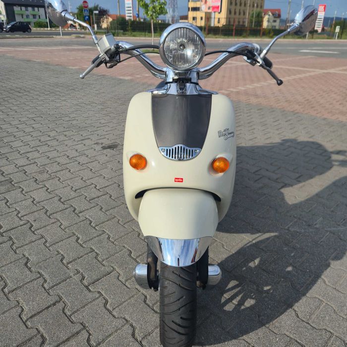 Scuter Aprilia Mojito 49cc – 2006 – 10.663 km