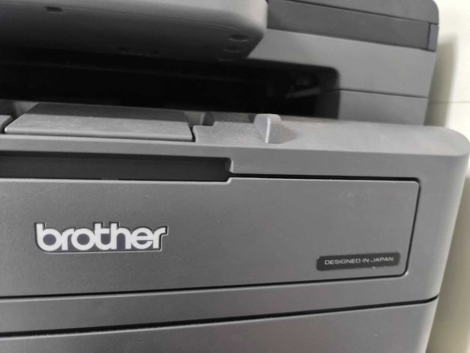 Imprimanta Brother MFC-L2802DN laser - Noua