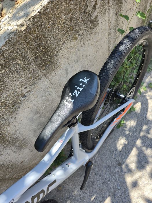 Bmc Карбонов Швейцарски велосипед 29 цола XS размер 1x11 Sram Fox 32 Проходни оси Като нов