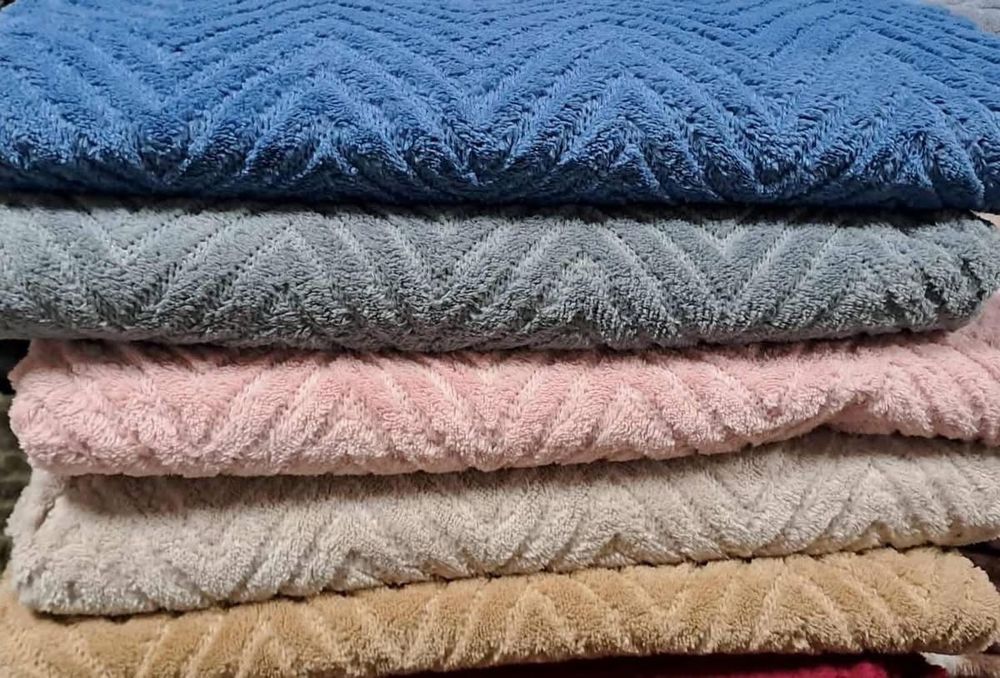 Пухкави шалтета с антиплъзгаща материя от долната страна