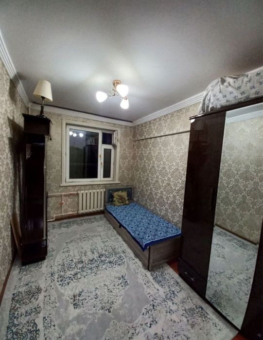 Продажа 3 хона 3 етаж 4 етажл 
Кора камиш 2/3 масчит йони
70 кв
Балкон