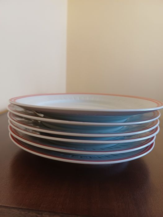 Сервиз за хранене